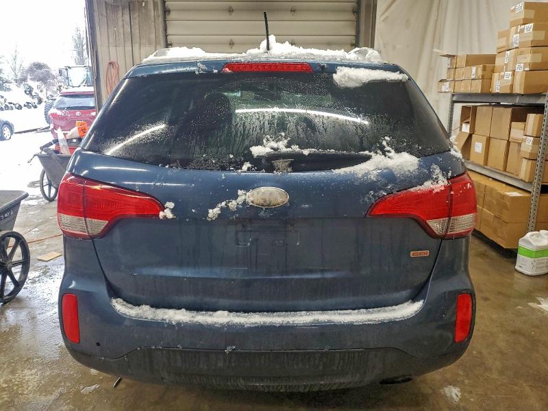 Photo 6 from auction – 2014 KIA SORENTO LX with VIN 5XYKT4A60EG432292