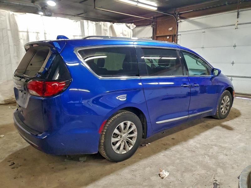 Photo 3 from auction – 2018 CHRYSLER PACIFICA T with VIN 2C4RC1BG3JR234073