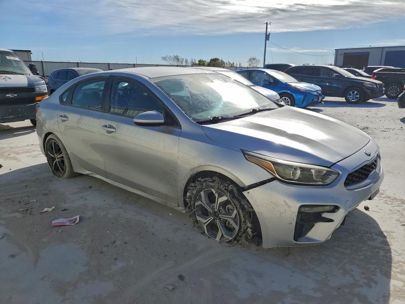 Photo 4 from auction – 2021 KIA FORTE with VIN 3KPF24AD2ME377181