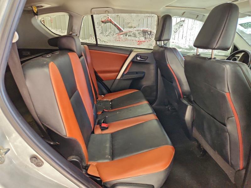 Photo 11 from auction – 2015 TOYOTA RAV4 LIMIT with VIN 2T3YFREV1FW233061