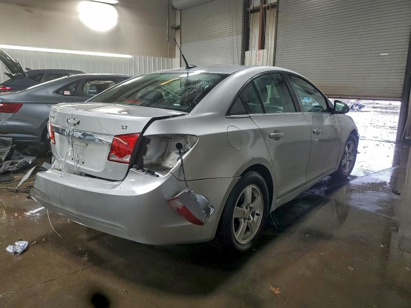 Photo 3 from auction – 2014 CHEVROLET CRUZE with VIN 1G1PC5SBXE7140176