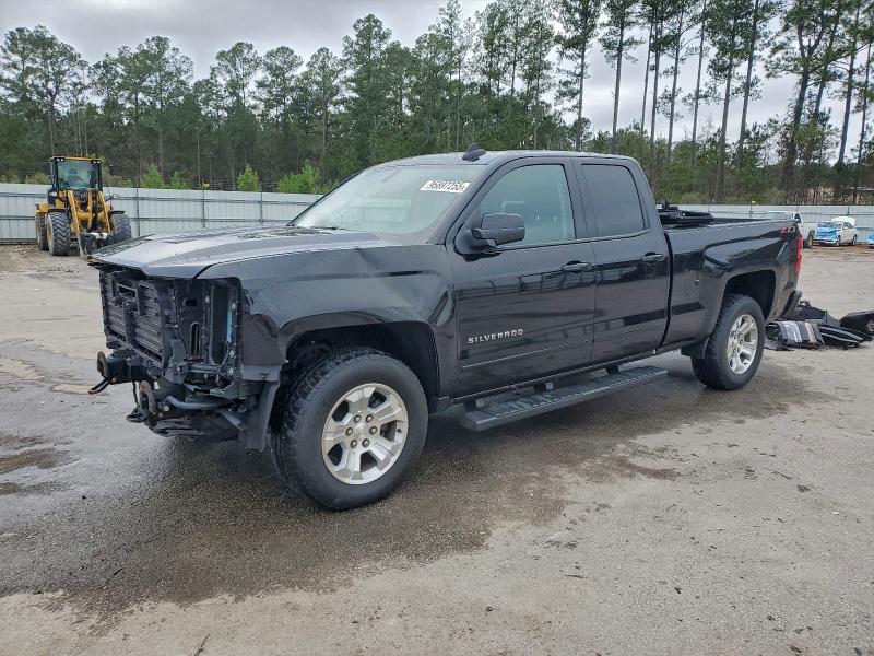 CHEVROLET SILVERADO 2018 with VIN 1GCVKREC1JZ381636 - Photo from auction