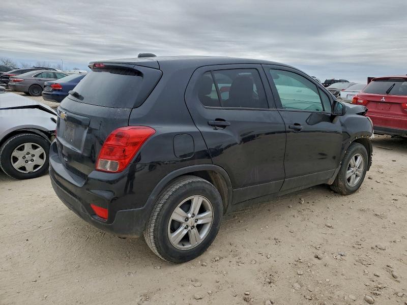 Photo 3 from auction – 2021 CHEVROLET TRAX LS with VIN KL7CJKSB6MB313632