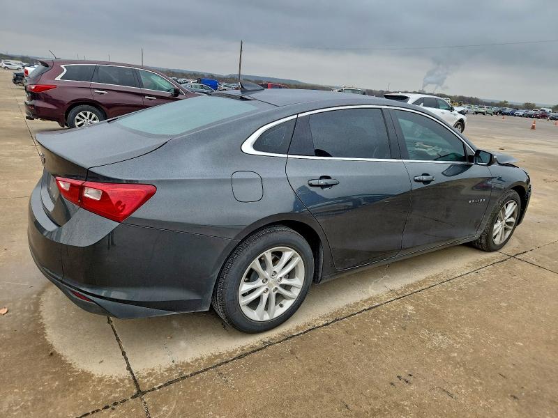Photo 3 from auction – 2017 CHEVROLET MALIBU LT with VIN 1G1ZE5ST1HF240768