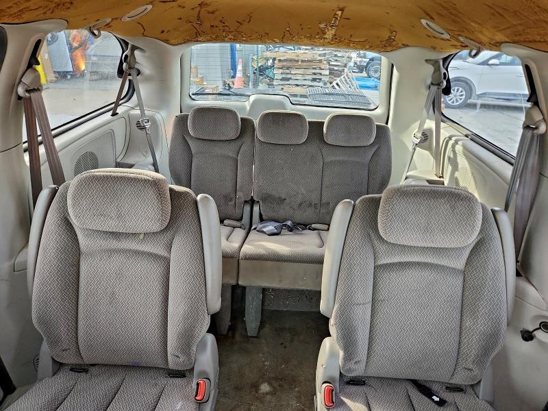 Photo 10 from auction – 2005 CHRYSLER TOWN & COU with VIN 2C4GP44R95R407175