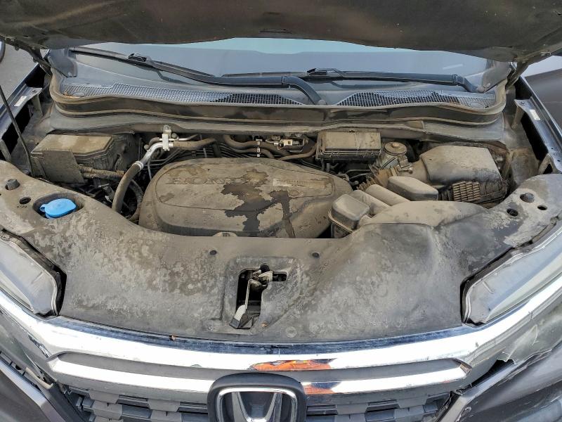 Photo 11 from auction – 2017 HONDA RIDGELINE with VIN 5FPYK2F28HB005114