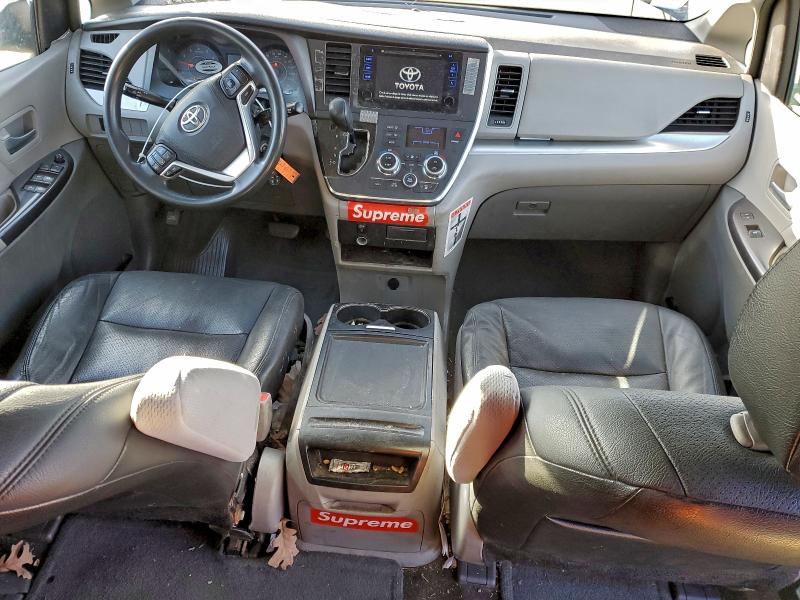 Photo 8 from auction – 2017 TOYOTA SIENNA LE with VIN 5TDKZ3DC3HS779181