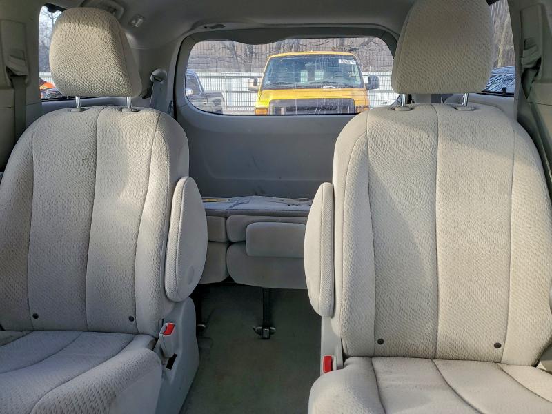 Photo 10 from auction – 2012 TOYOTA SIENNA LE with VIN 5TDJK3DC7CS048844