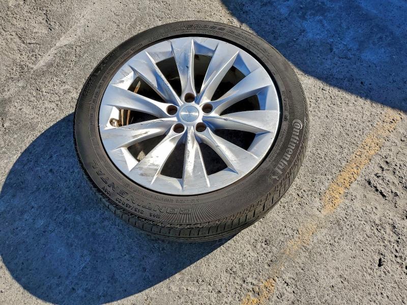 Photo 13 from auction – 2021 TESLA MODEL X with VIN 5YJXCDE24MF321599