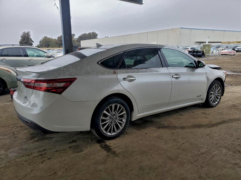 Photo 3 from auction – 2018 TOYOTA AVALON HYB with VIN 4T1BD1EB9JU062919