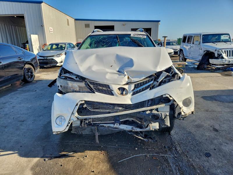Photo 5 from auction – 2013 TOYOTA RAV4 XLE with VIN JTMWFREV6DD016557