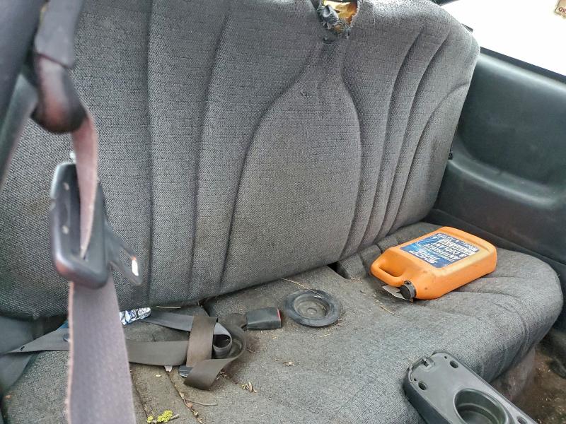 Photo 10 from auction – 2001 CHEVROLET CAVALIER with VIN 1G1JC124017157966