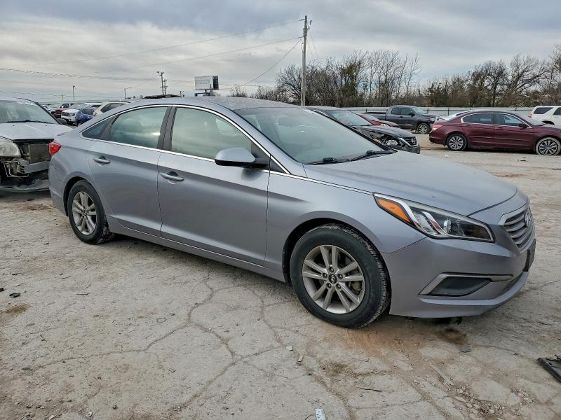 Photo 4 from auction – 2016 HYUNDAI SONATA SE with VIN 5NPE24AF0GH376267