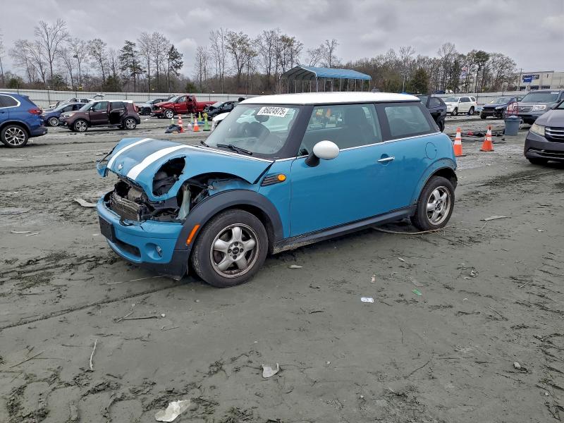 MINI COOPER 2008 with VIN WMWMF33548TT61389 - Photo from auction