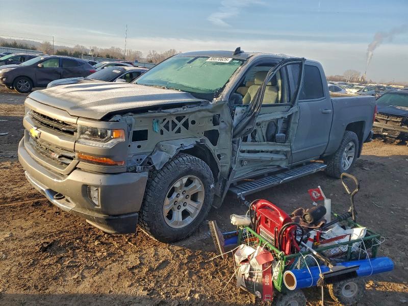 CHEVROLET SILVERADO 2017 with VIN 3GCUKREC2HG302691 - Photo from auction