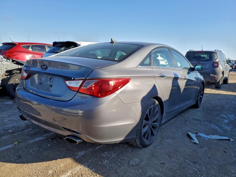 Photo 3 from auction – 2011 HYUNDAI SONATA SE with VIN 5NPEC4AC6BH171533