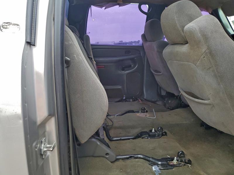 Photo 10 from auction – 2005 CHEVROLET SILVERADO with VIN 2GCEC13T951325654