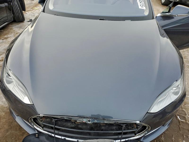 Photo 11 from auction – 2016 TESLA MODEL S with VIN 5YJSA1E22GF133103