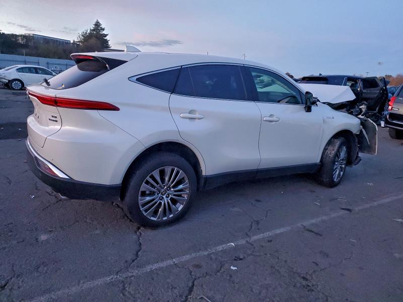 Photo 3 from auction – 2021 TOYOTA VENZA LE with VIN JTEAAAAH3MJ029323