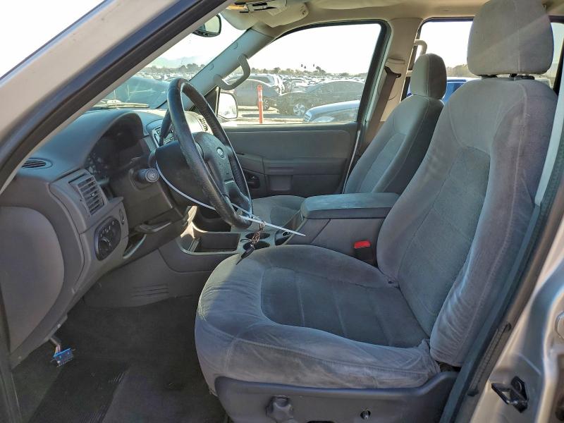Photo 7 from auction – 2005 FORD EXPLORER X with VIN 1FMZU63E05ZA32578