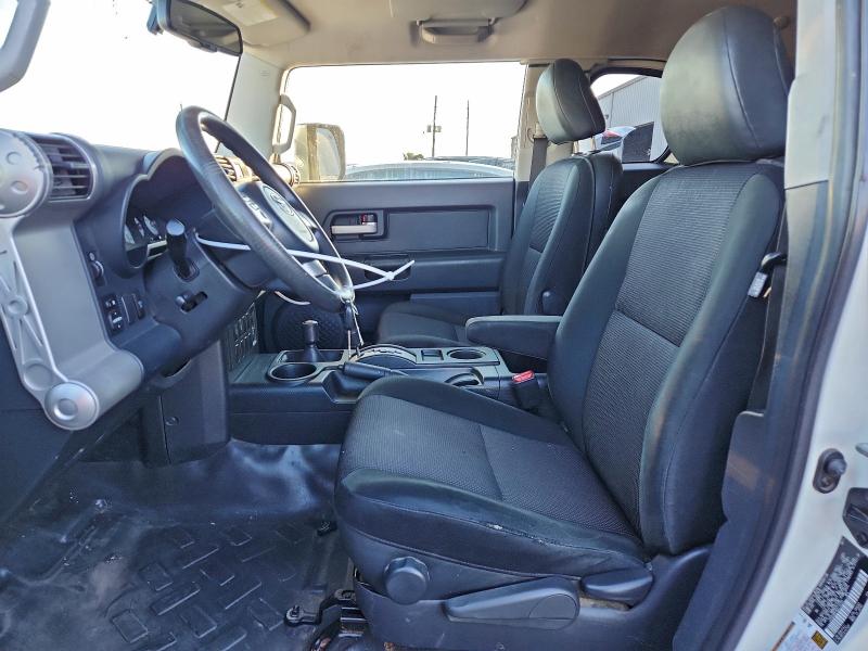 Photo 7 from auction – 2012 TOYOTA FJ CRUISER with VIN JTEBU4BF4CK116733