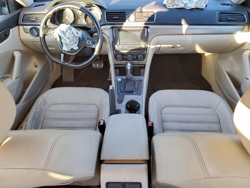 Photo 8 from auction – 2016 VOLKSWAGEN PASSAT with VIN 1VWCT7A32GC033836