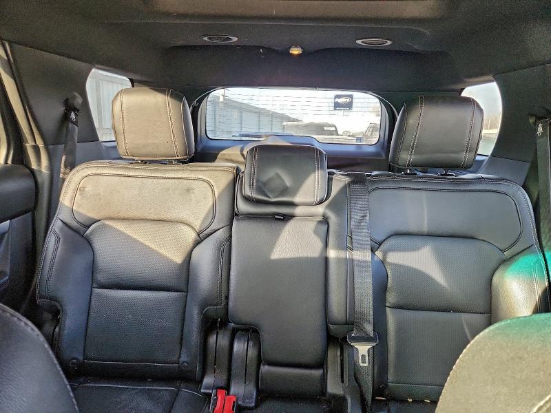 Photo 10 from auction – 2017 FORD EXPLORER L with VIN 1FM5K8F82HGB63016