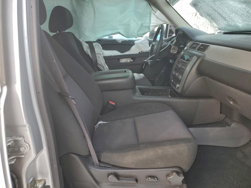 Photo 7 from auction – 2011 CHEVROLET SUBURBAN K with VIN 1GNSK5E37BR361637