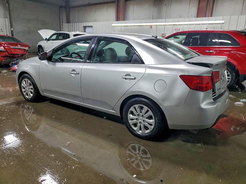 Photo 2 from auction – 2011 KIA FORTE EX with VIN KNAFU4A21B5439541