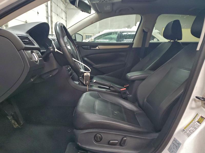 Photo 7 from auction – 2014 VOLKSWAGEN PASSAT SE with VIN 1VWBN7A32EC057766