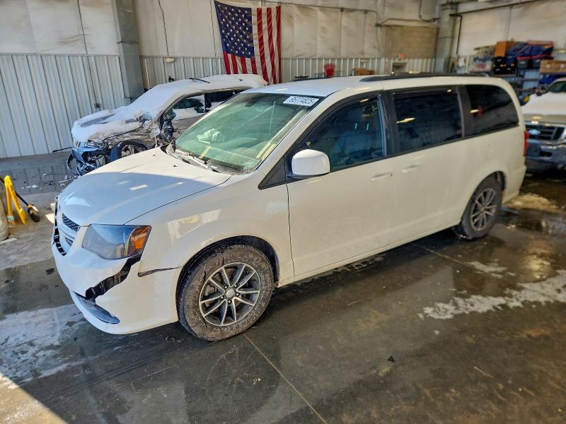 DODGE GRAND CARA 2018 with VIN 2C4RDGEG4JR335375 - Photo from auction