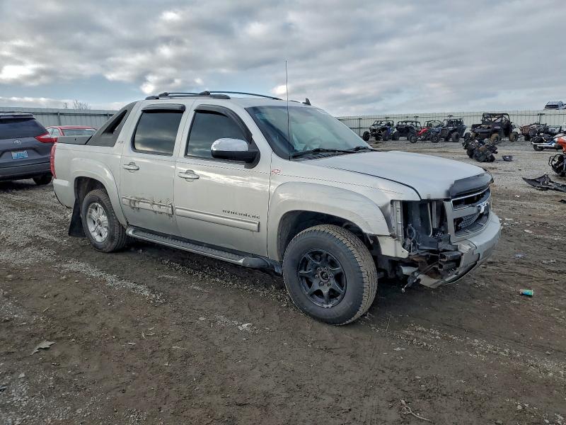 Photo 4 from auction – 2011 CHEVROLET AVALANCHE with VIN 3GNTKFE34BG274868
