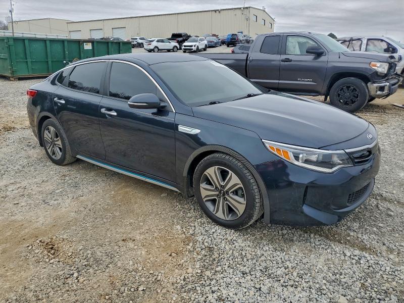 Photo 4 from auction – 2017 KIA OPTIMA PLU with VIN KNAGV4LD6H5010145