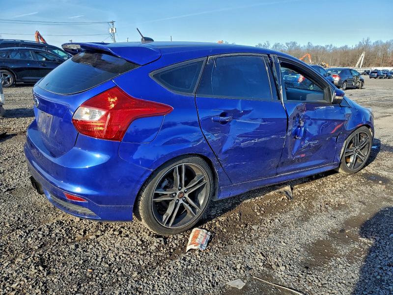 Photo 3 from auction – 2014 FORD FOCUS ST with VIN 1FADP3L91EL450759