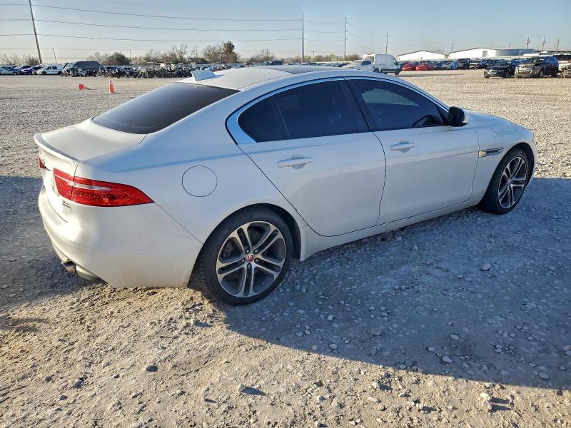 Photo 3 from auction – 2017 JAGUAR XE PREMIUM with VIN SAJAJ4BVXHCP10617