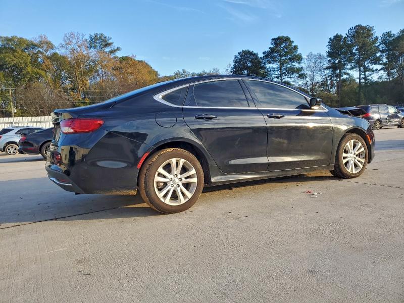 Photo 3 from auction – 2015 CHRYSLER 200 LIMITE with VIN 1C3CCCAB6FN595183