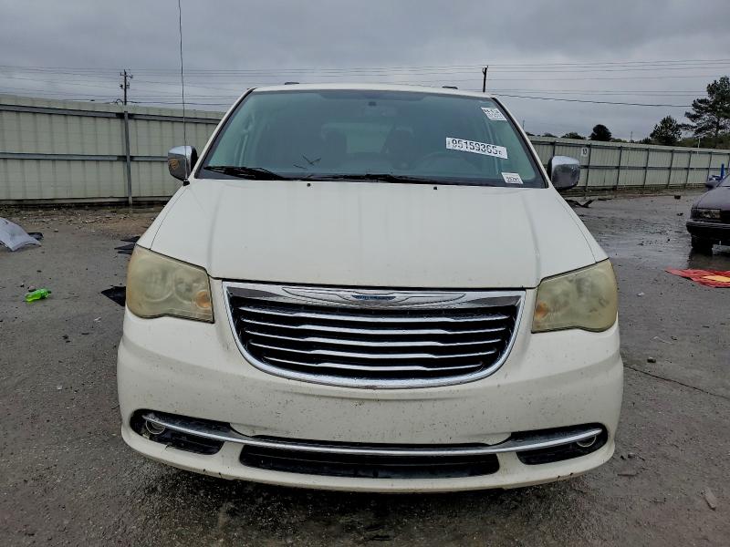 Photo 5 from auction – 2011 CHRYSLER TOWN & COU with VIN 2A4RR8DG4BR712663