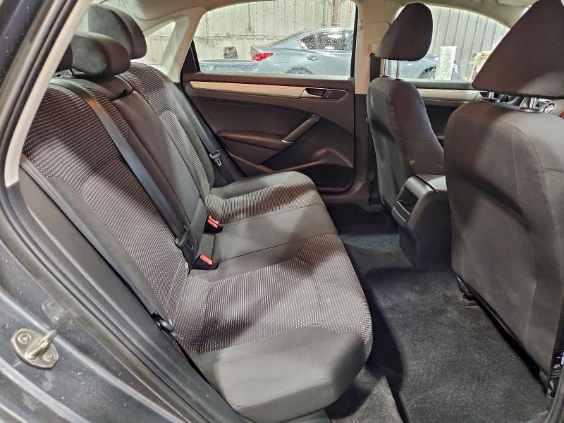 Photo 10 from auction – 2016 VOLKSWAGEN PASSAT S with VIN 1VWAT7A3XGC024177