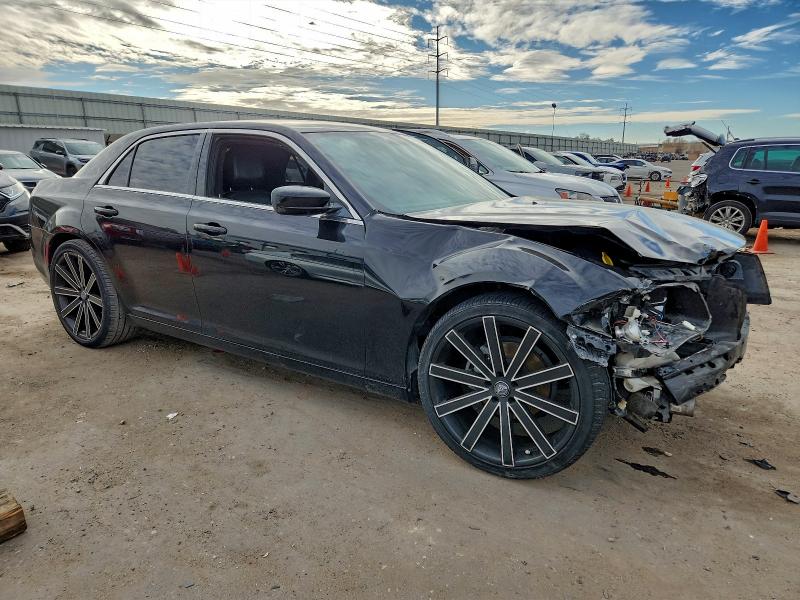 Photo 4 from auction – 2013 CHRYSLER 300 with VIN 2C3CCAAG4DH527485