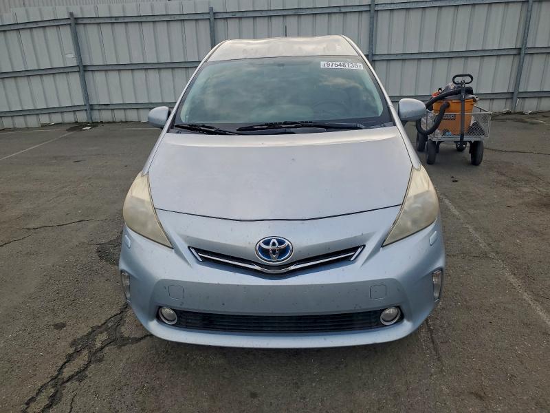Photo 5 from auction – 2013 TOYOTA PRIUS V with VIN JTDZN3EUXD3267835