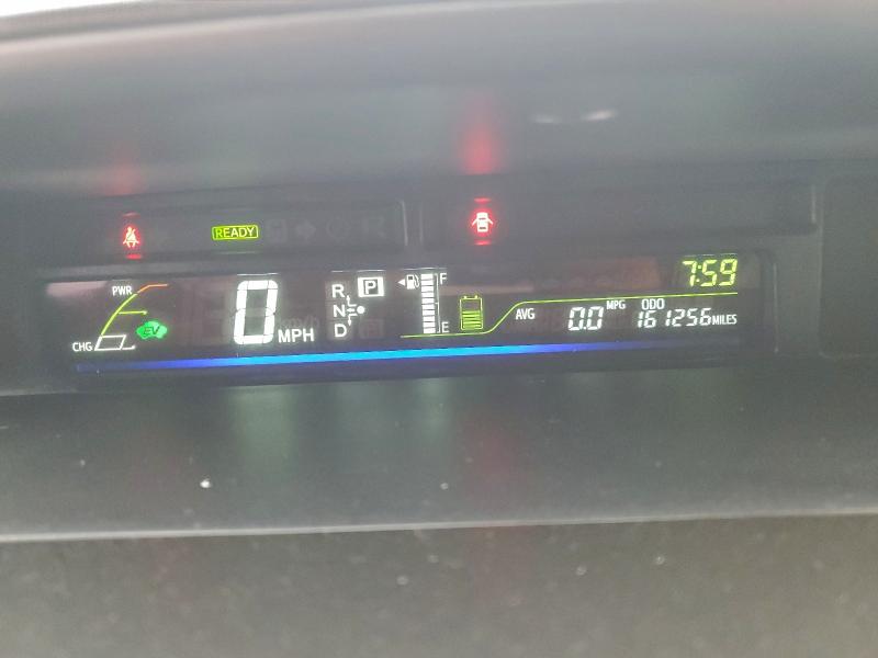 Photo 9 from auction – 2015 TOYOTA PRIUS V with VIN JTDZN3EU9FJ024354
