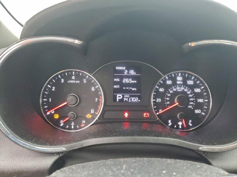 Photo 9 from auction – 2016 KIA FORTE LX with VIN KNAFK5A84G5547045