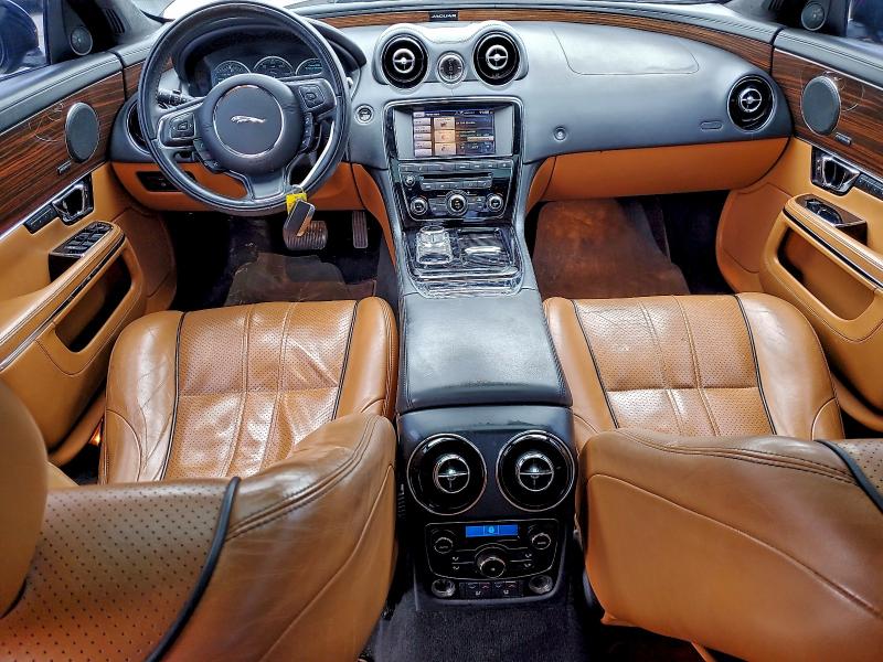 Photo 8 from auction – 2014 JAGUAR XJL PORTFO with VIN SAJWJ2GD5E8V60540