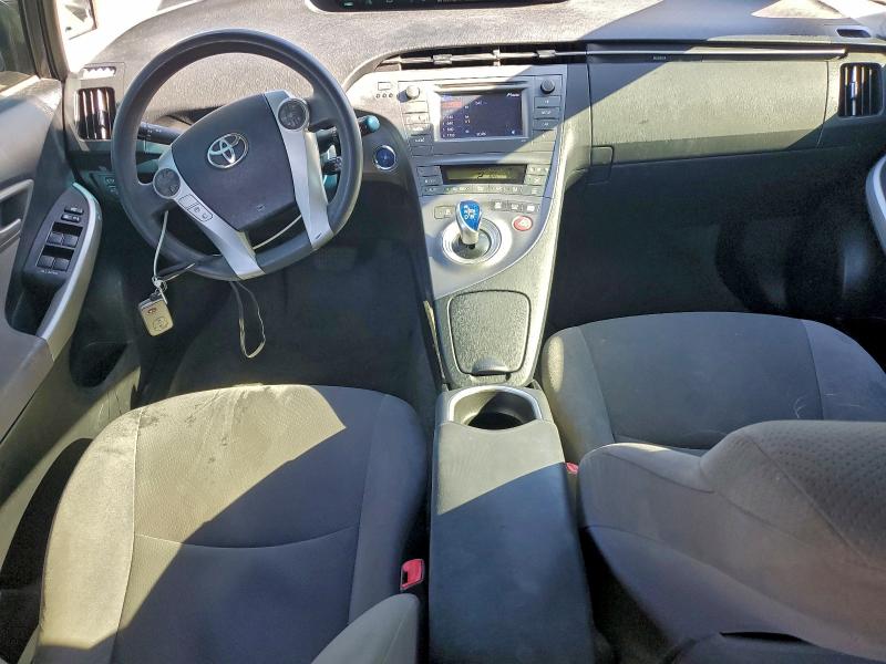 Photo 8 from auction – 2013 TOYOTA PRIUS with VIN JTDKN3DU8D1686989
