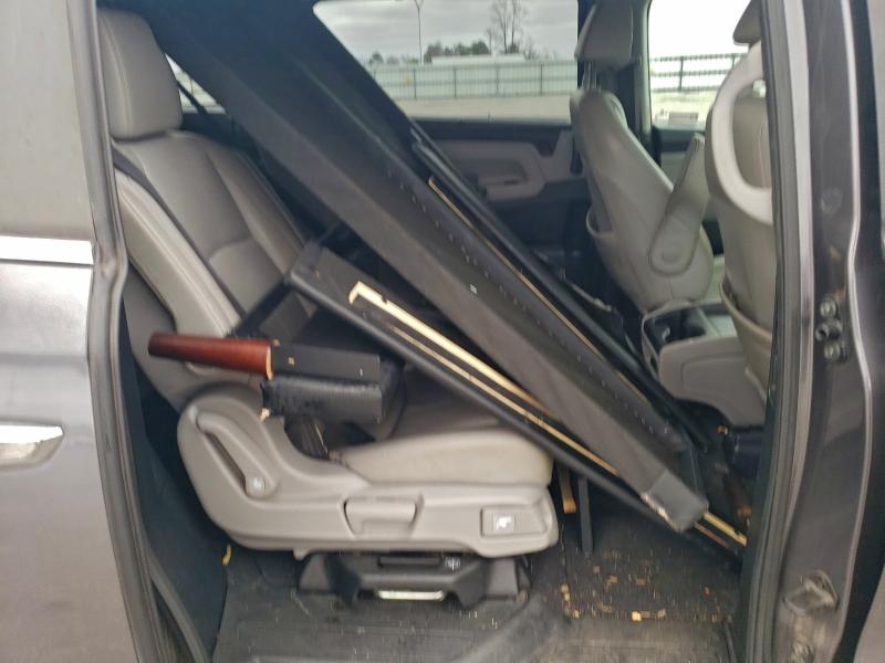 Photo 11 from auction – 2018 HONDA ODYSSEY EX with VIN 5FNRL6H77JB109755