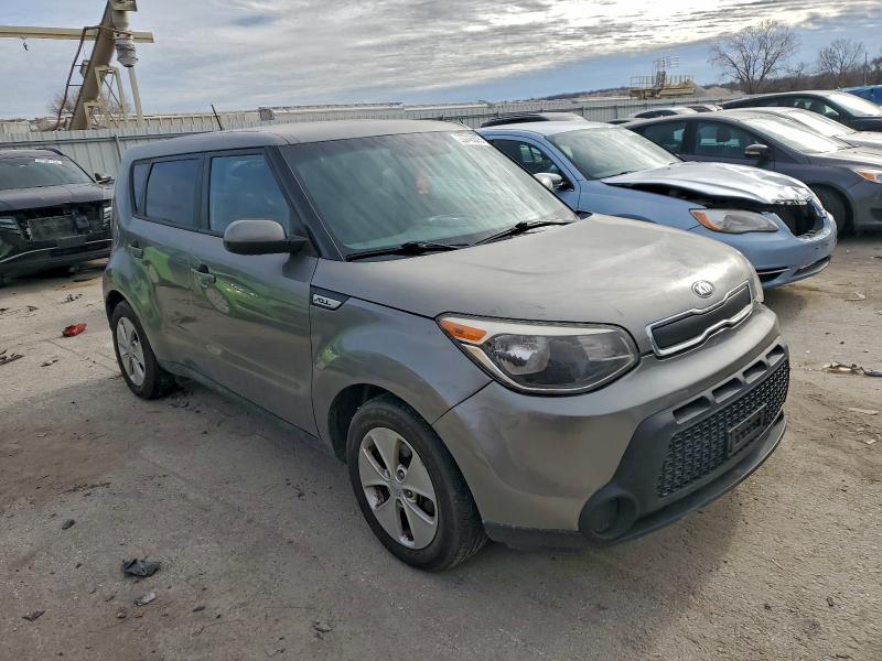 Photo 4 from auction – 2015 KIA SOUL with VIN KNDJN2A26F7189383