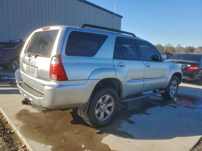 Photo 3 from auction – 2006 TOYOTA 4RUNNER SR with VIN JTEZU14R968065591