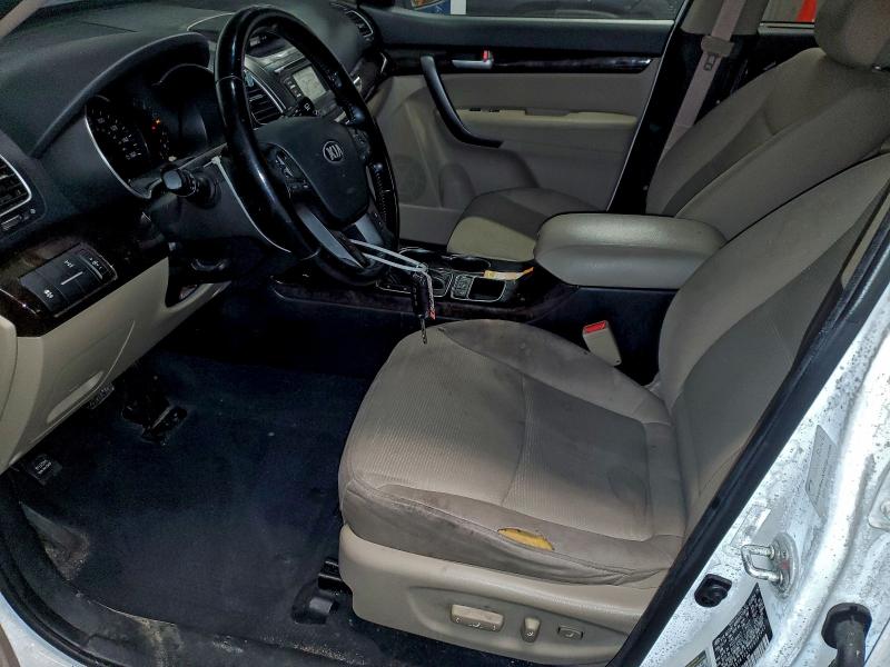 Photo 7 from auction – 2015 KIA SORENTO with VIN 5XYKTDA79FG567443