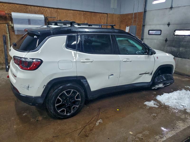 Photo 3 from auction – 2019 JEEP COMPASS TR with VIN 3C4NJDDB4KT713866