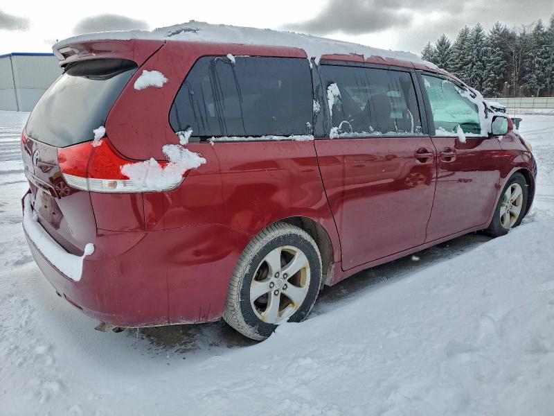 Photo 3 from auction – 2011 TOYOTA SIENNA LE with VIN 5TDKK3DC0BS078660